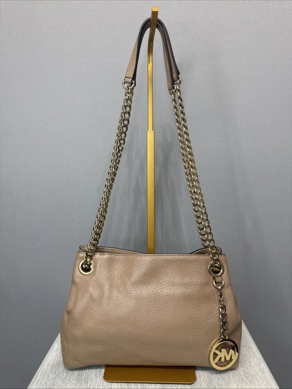Michael Kors Women’s Chelsea Messenger Bag Crossbody Tan Leather Chain Purse